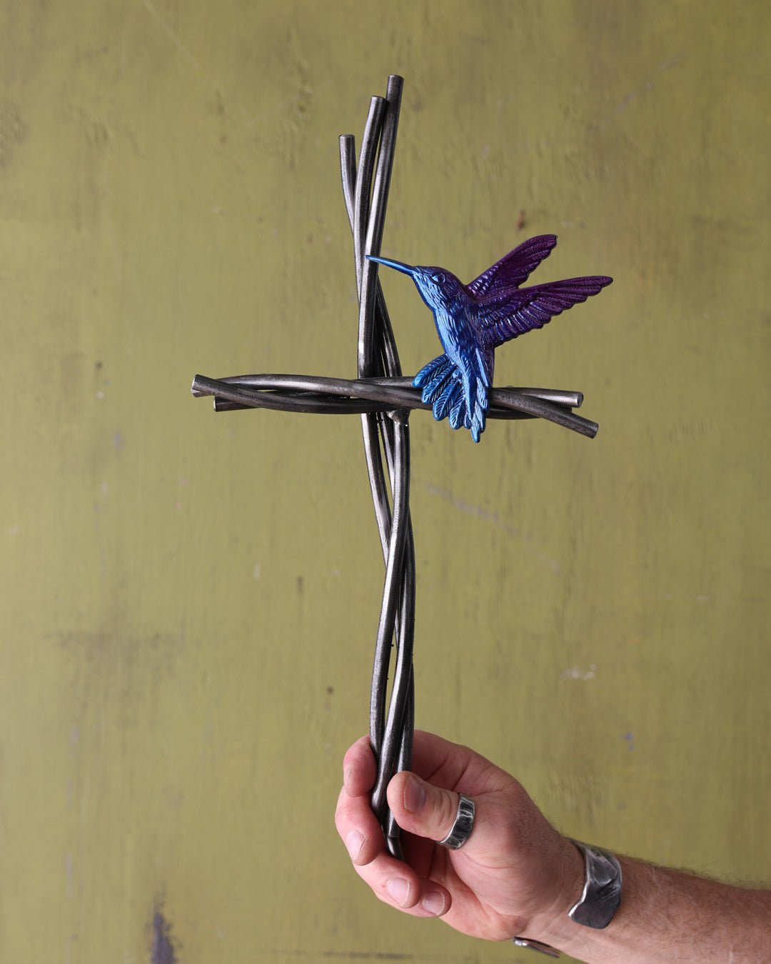 Hummingbird & Vine Cross - Che Cose Belle