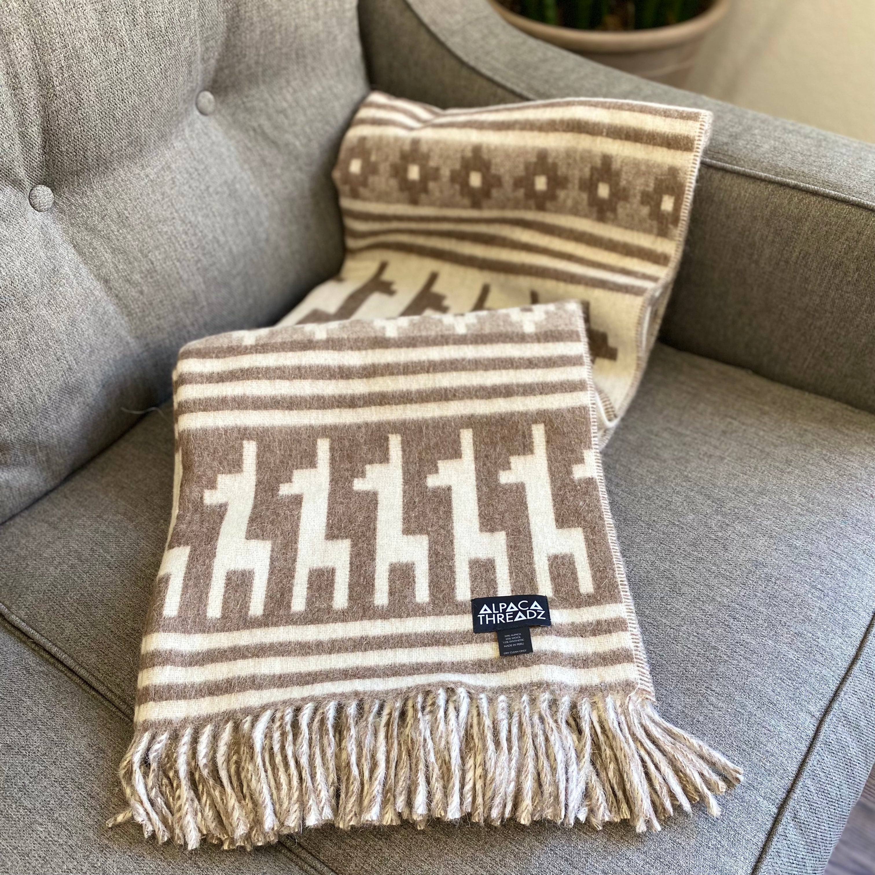 Alpaca Wool Throw Blanket - Alpaca Design
