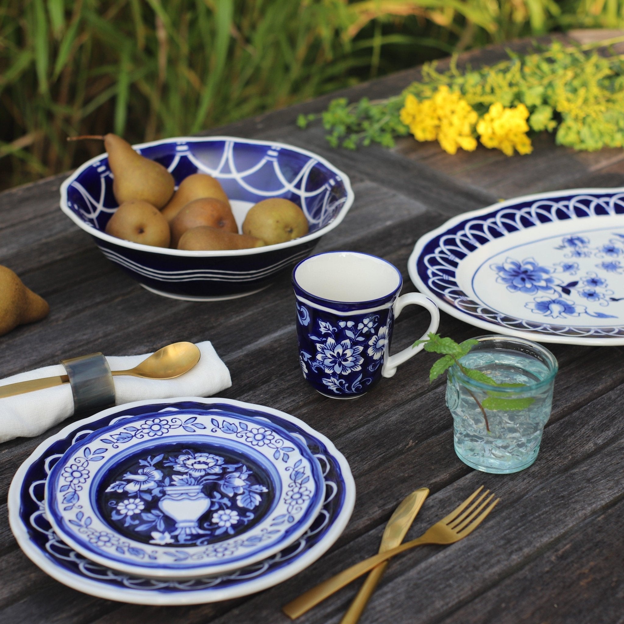 Blue Garden 4 Piece Hand - painted Salad Plates - Che Cose Belle