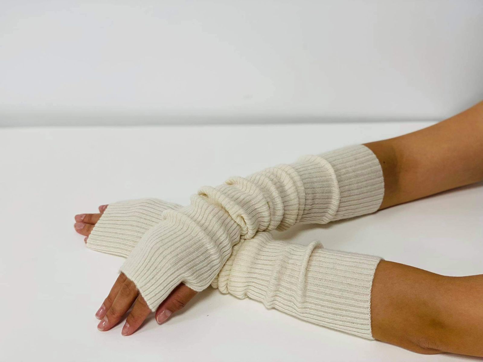 Arm Warmers: Örgöö - 100% Mongolian Cashmere