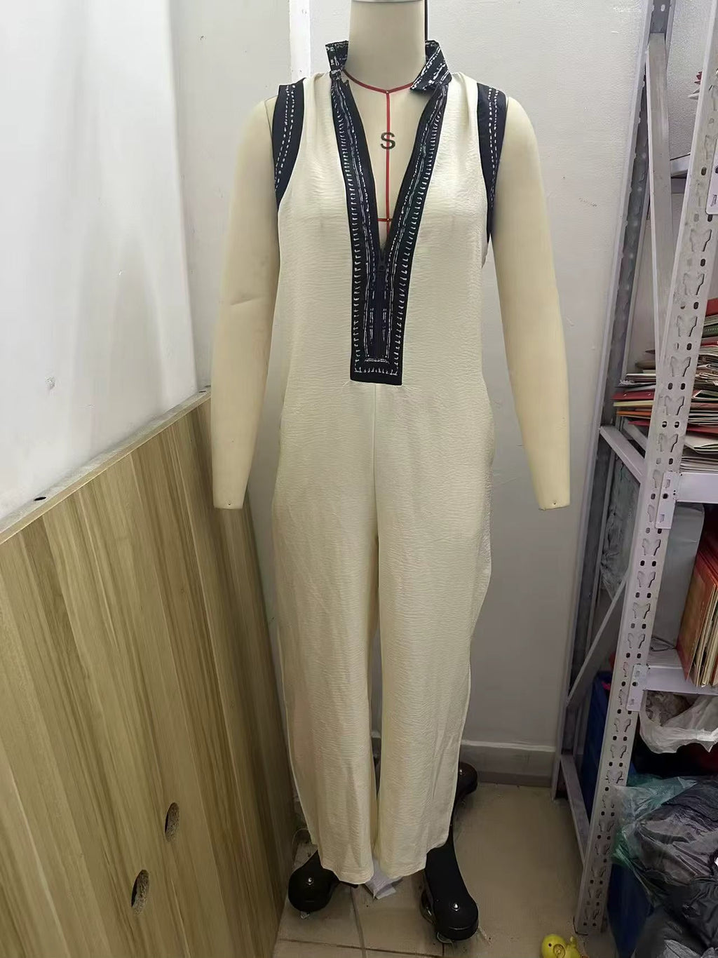 Women's Linen-Style Sleeveless Jumpsuit