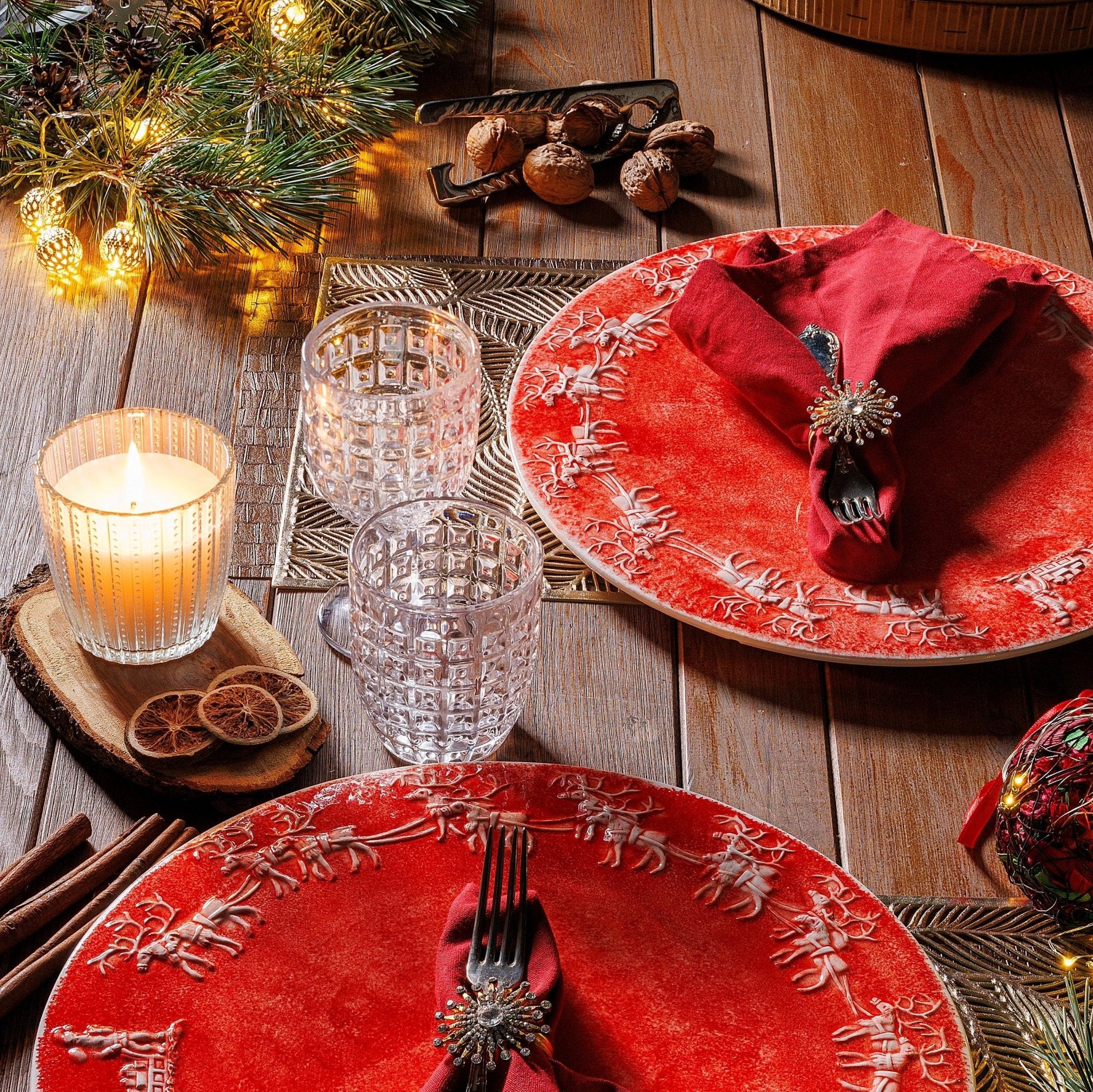 Reindeer Cheer 14.1” Round Platter, Red with White Reindeer Christmas Design, Made in Italy  - Che Cose Belle