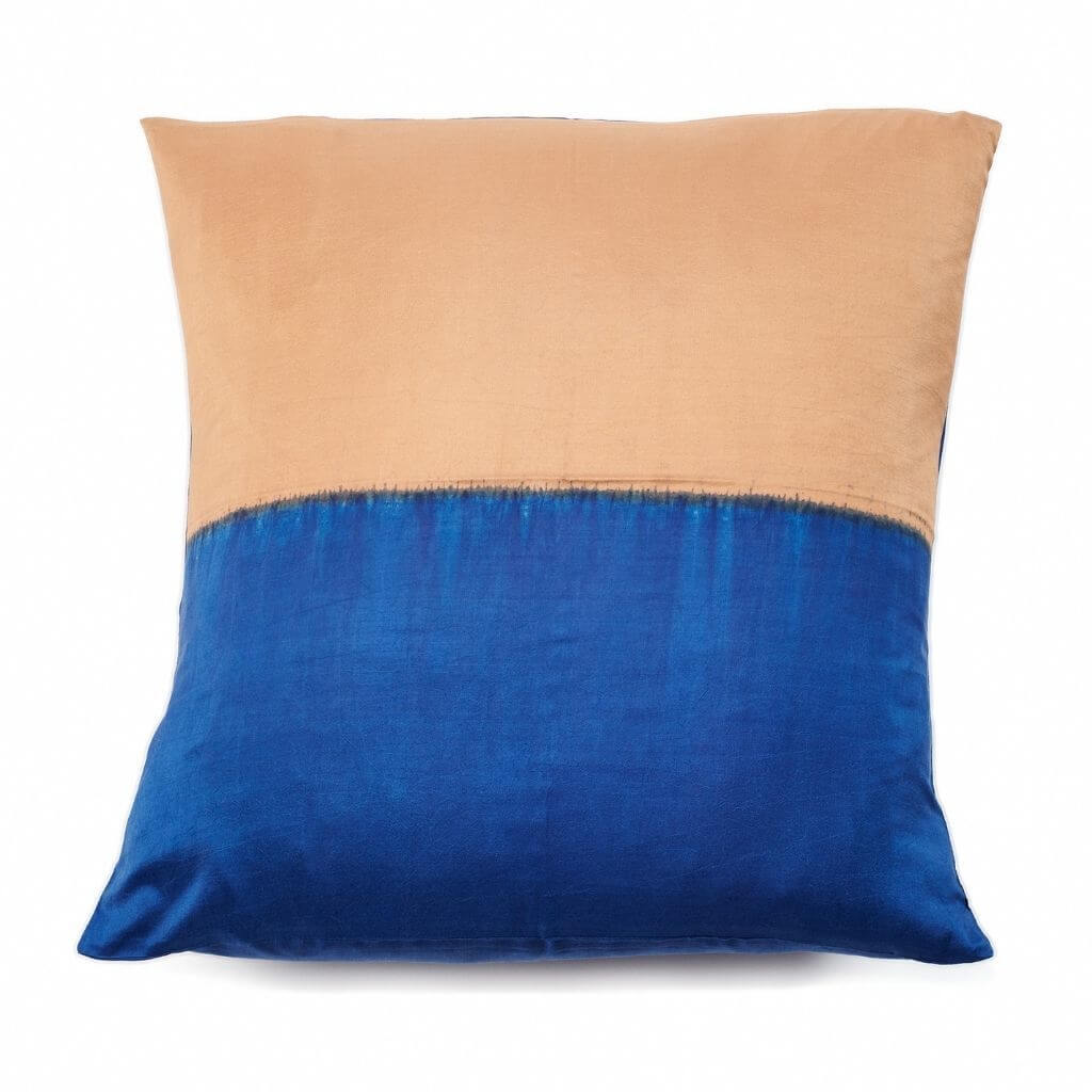Aakar Mor Color Block Mulberry Silk Pillow - Che Cose Belle