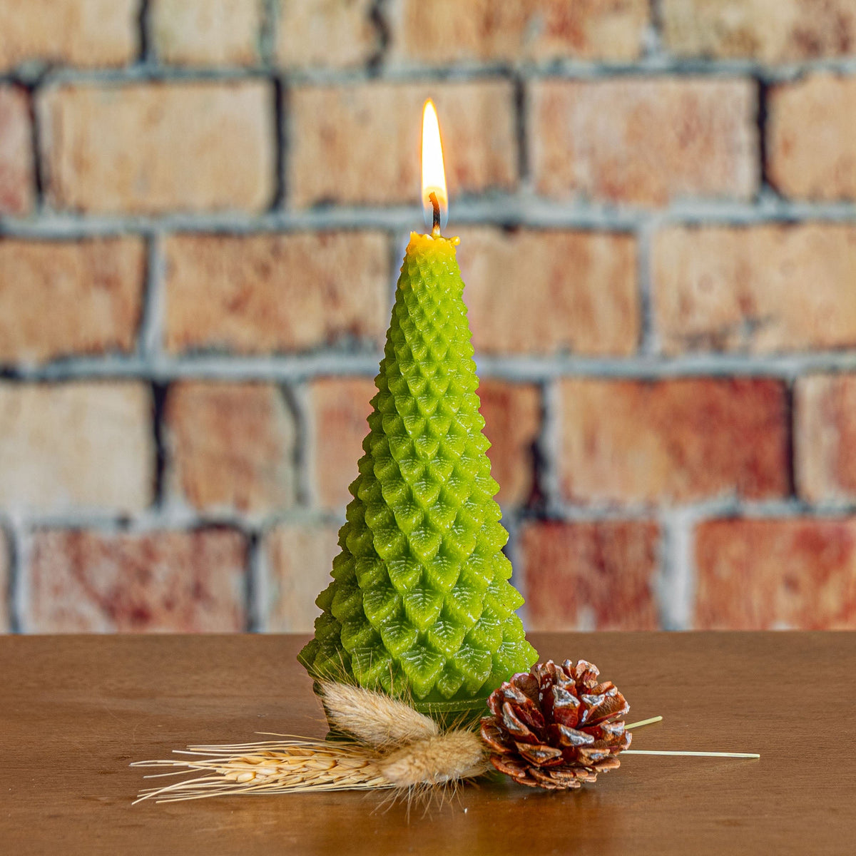 Accent Sculpted Tree Candle - Winterberry Frost - Che Cose Belle