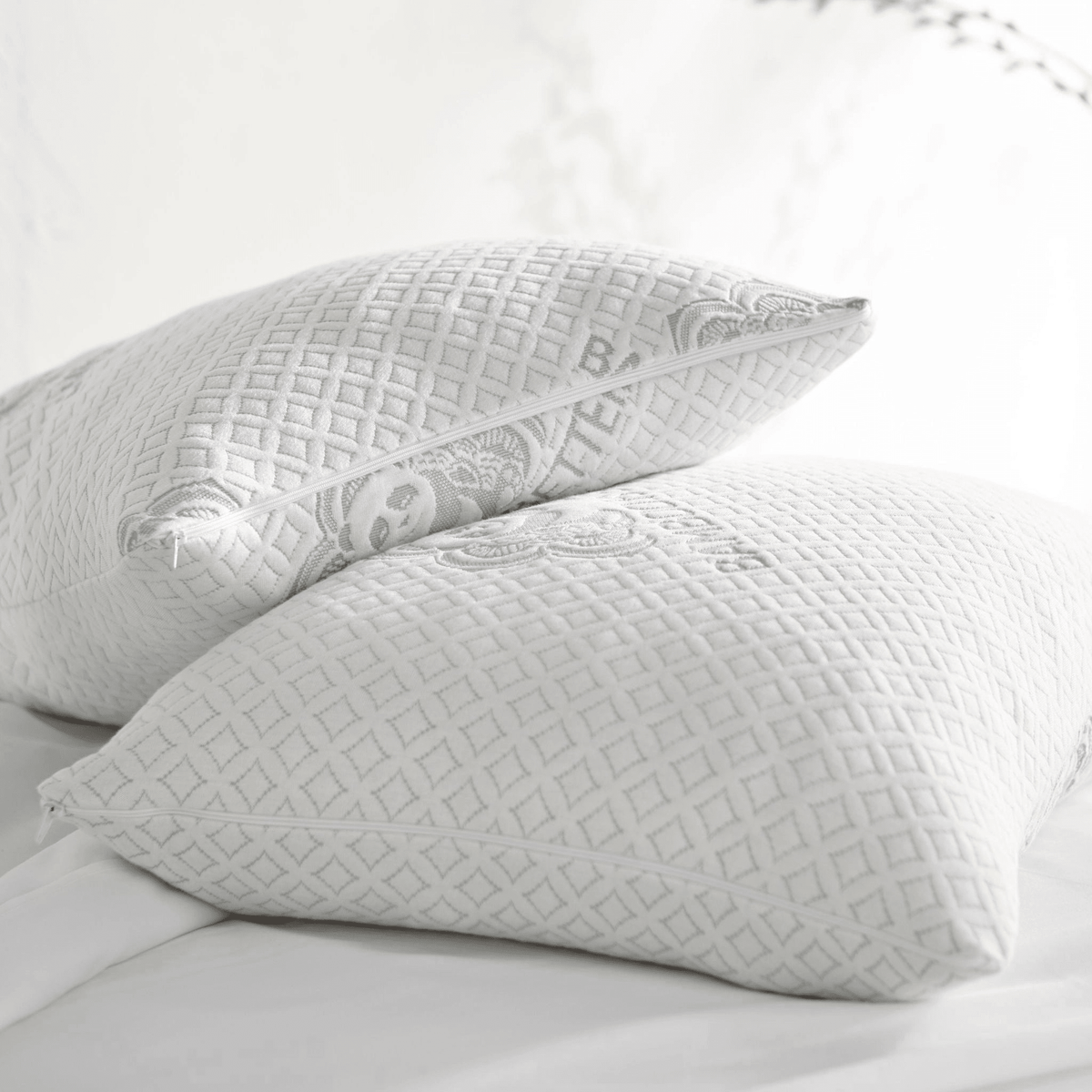 Adjustable Bamboo Cooling Pillow | Bed Pillows - Che Cose Belle