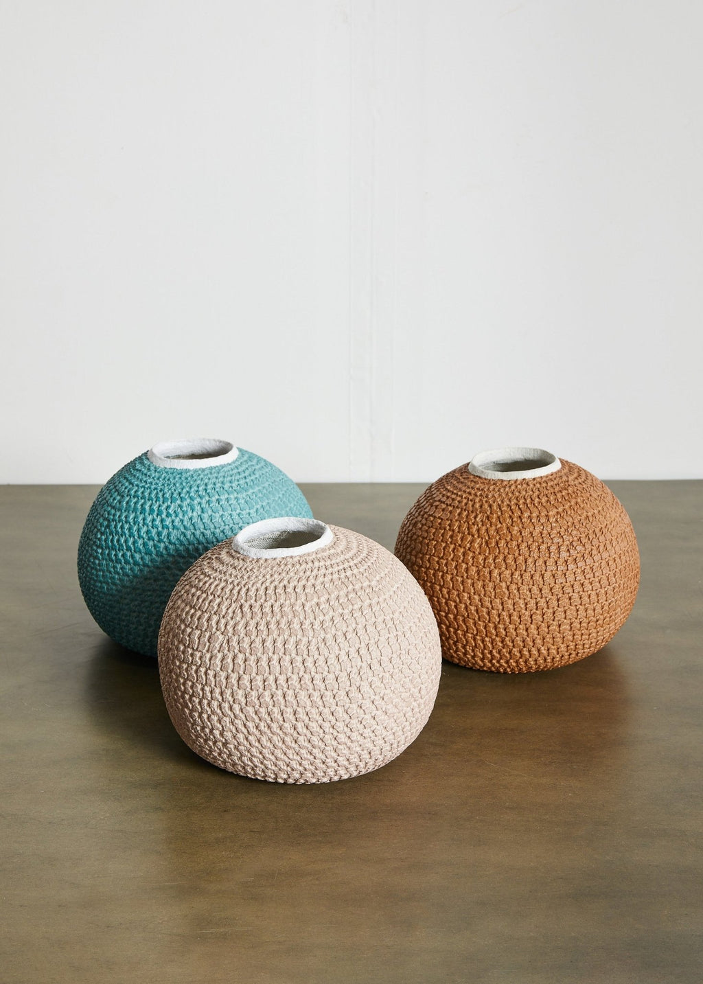 African Bibi Papier Vase in Pink, Rust, and Blue - Che Cose Belle