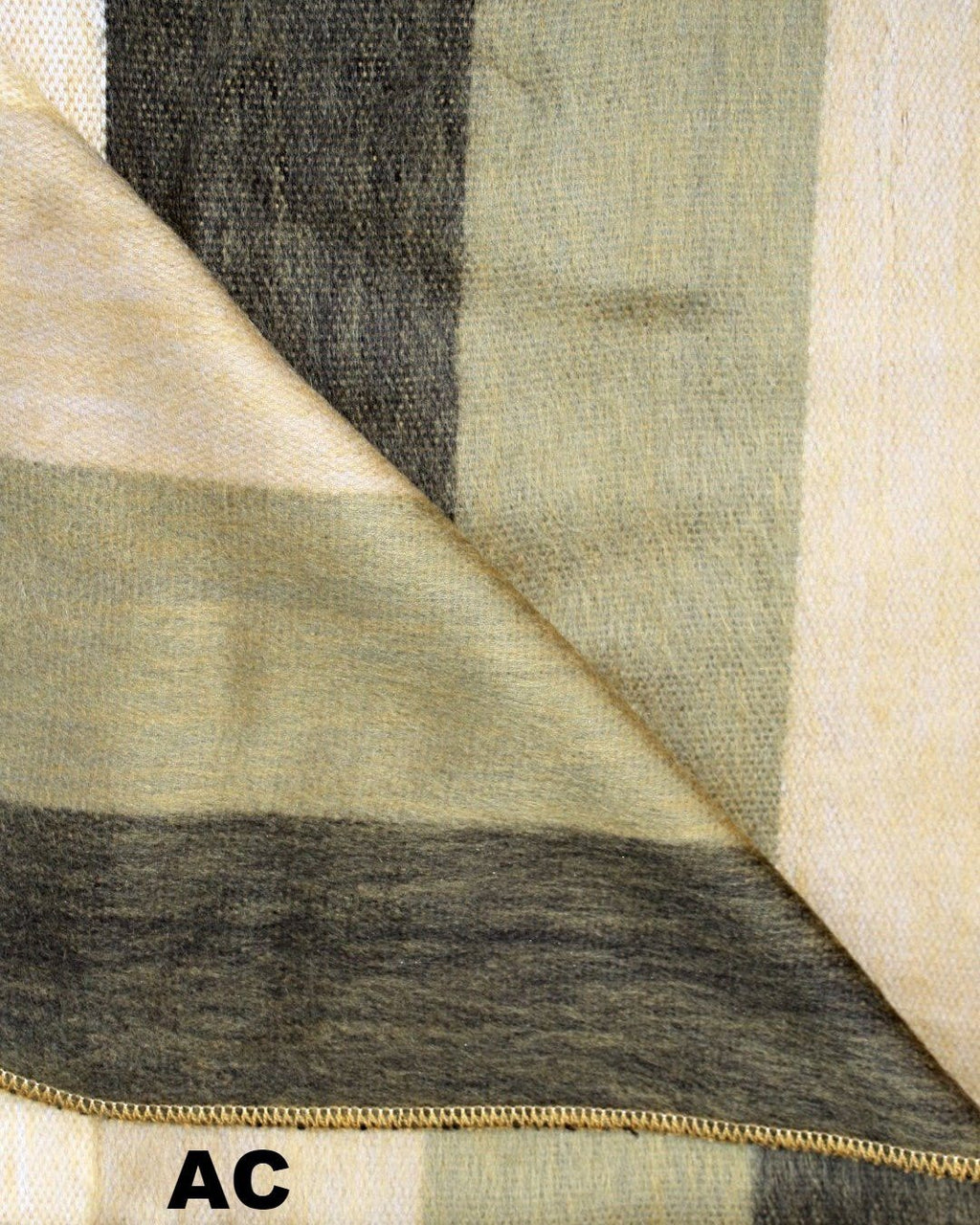 Alpaca Bed Blanket - Striped - Che Cose Belle