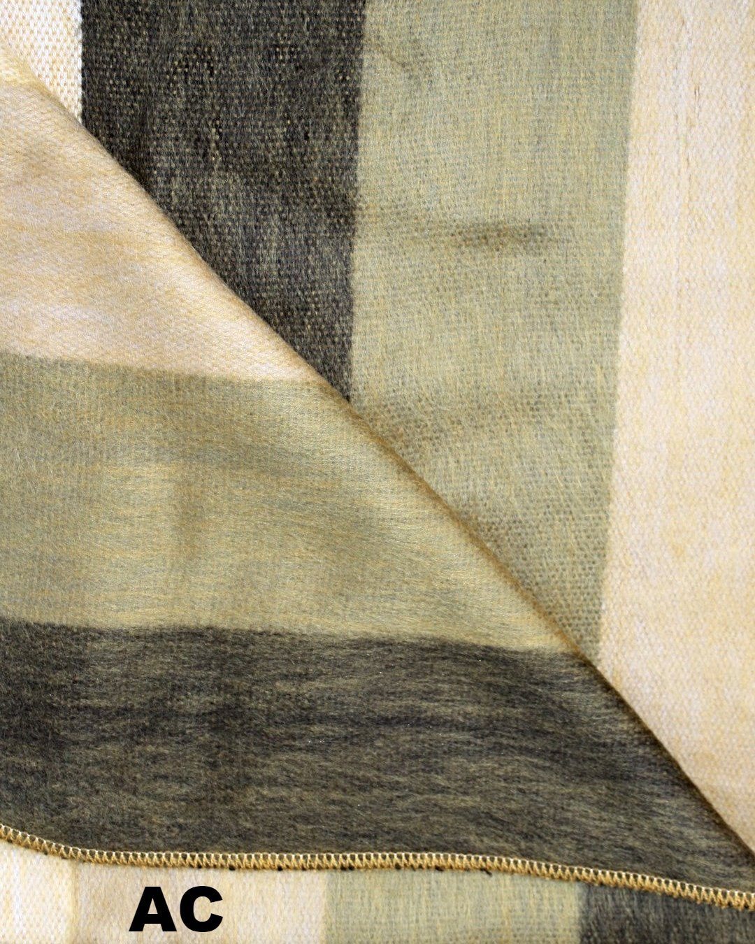 Alpaca Bed Blanket - Striped - Che Cose Belle