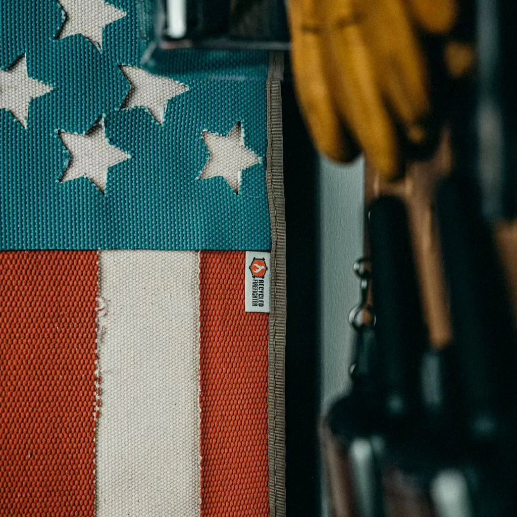 American Flag - Fire Hose & Arid Border - Che Cose Belle