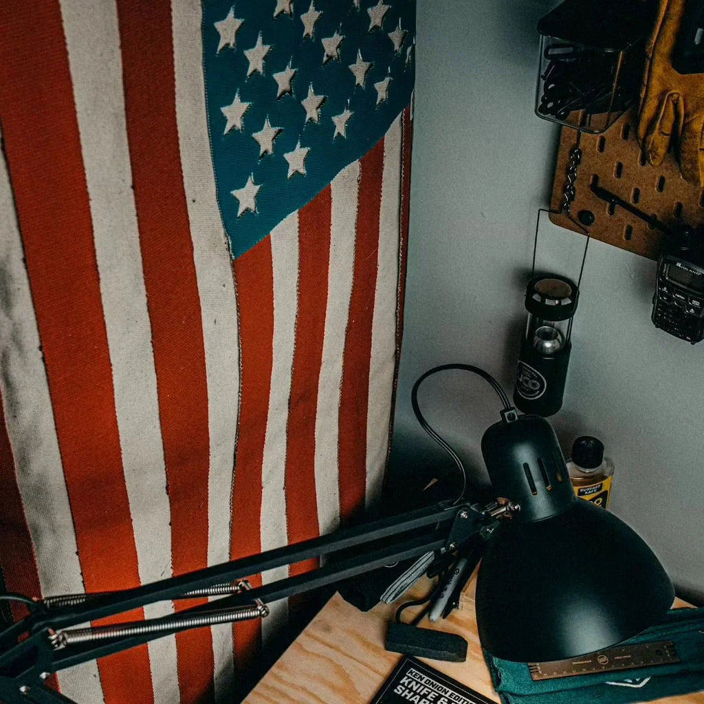 American Flag - Fire Hose & Arid Border - Che Cose Belle
