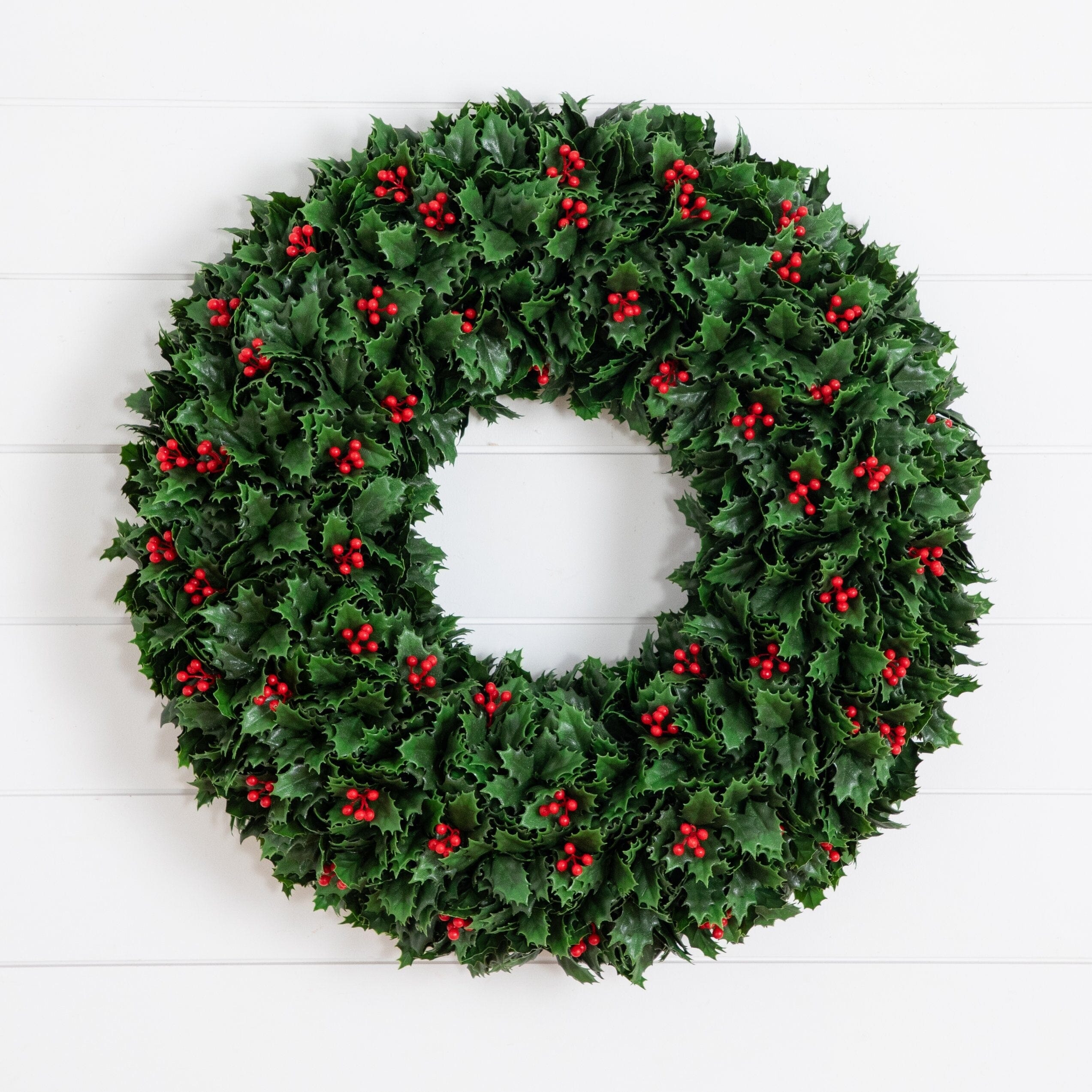 24” UV Resistant Artificial Holly Berry Christmas Wreath (Indoor/Outdoor)