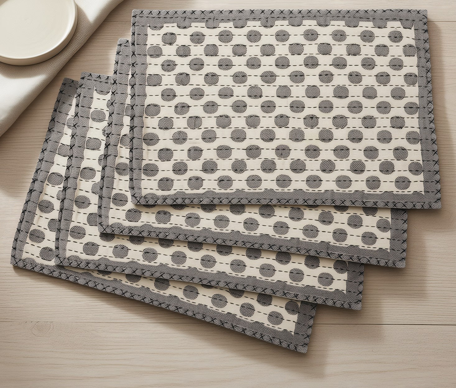 Artisan Hand Loomed Placemat - Gray Dots - 14" x 19"- Set of 4 Arcadia Home - Che Cose Belle
