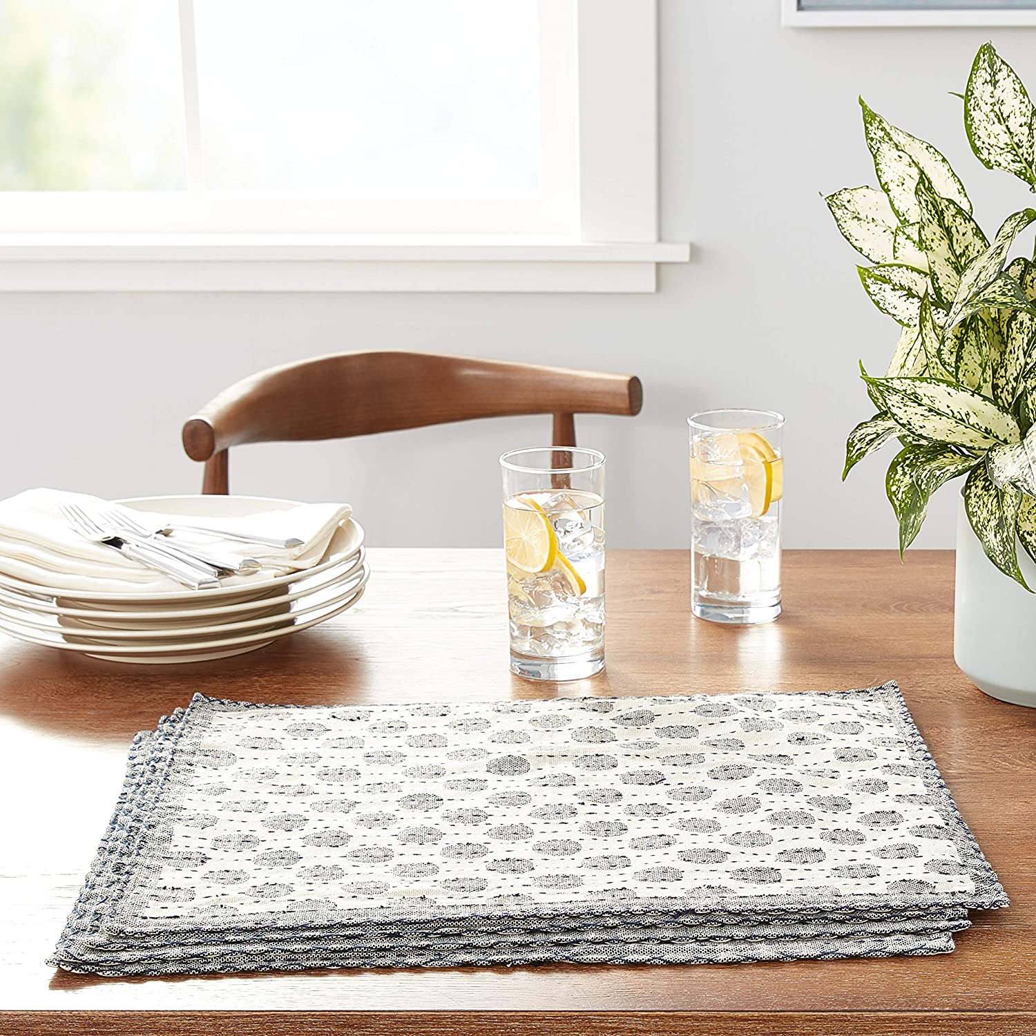 Artisan Hand Loomed Placemat - Gray Dots - 14" x 19"- Set of 4 Arcadia Home - Che Cose Belle