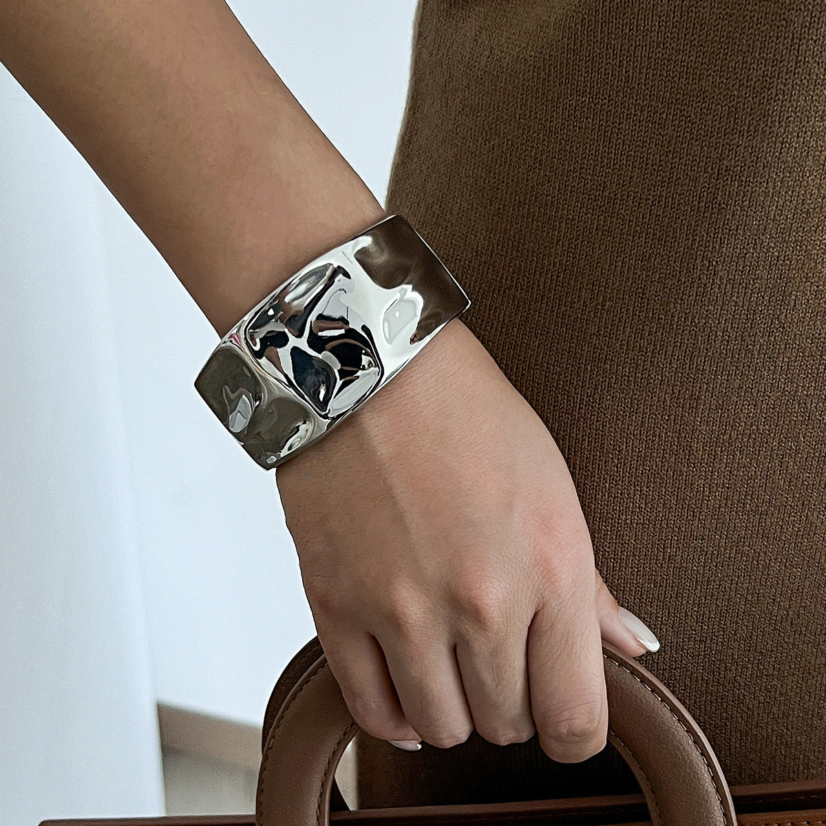 HAMMERED CUFF