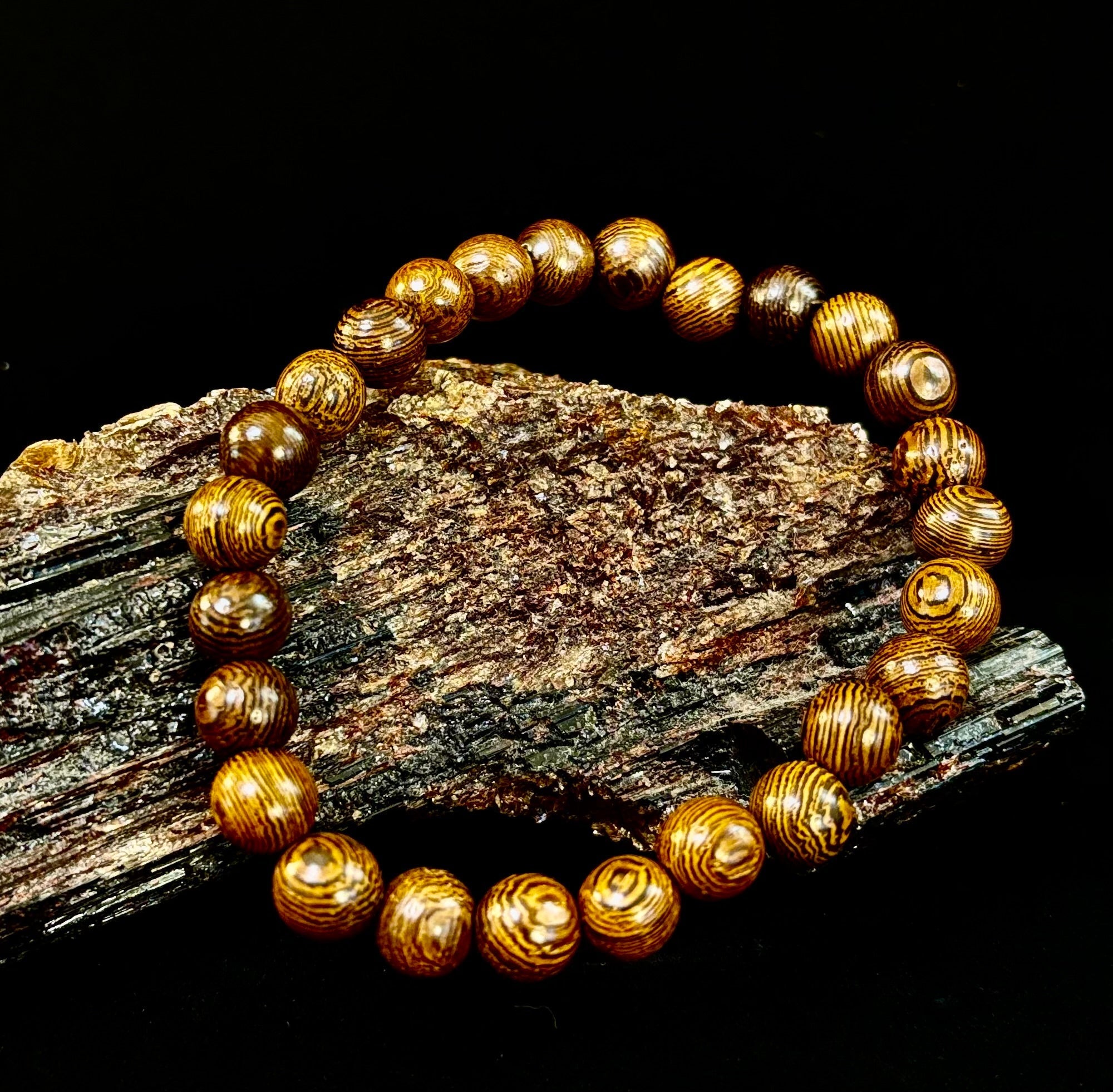 Barely There Wooden Bead Bracelet – Ultra-Lightweight Earth Style for Men (Large Wrists) - Che Cose Belle