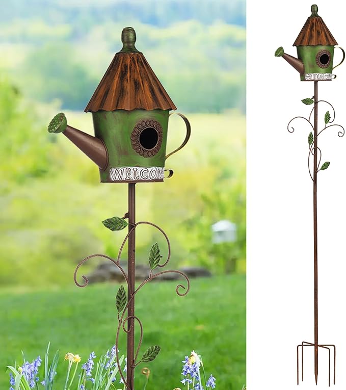 BAYN 57” Bird Houses Stake for Outside, Metal Watering Can Birdhouse Garden Stake Wild Bird Feeder Pole with Welcome Sign Outdoor Decorations for Patio, Backyard, Garden - Che Cose Belle