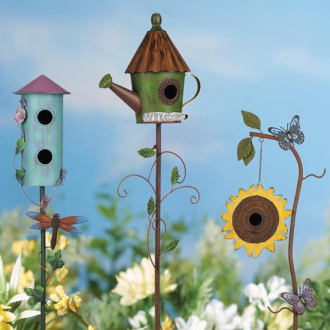 BAYN 57” Bird Houses Stake for Outside, Metal Watering Can Birdhouse Garden Stake Wild Bird Feeder Pole with Welcome Sign Outdoor Decorations for Patio, Backyard, Garden - Che Cose Belle