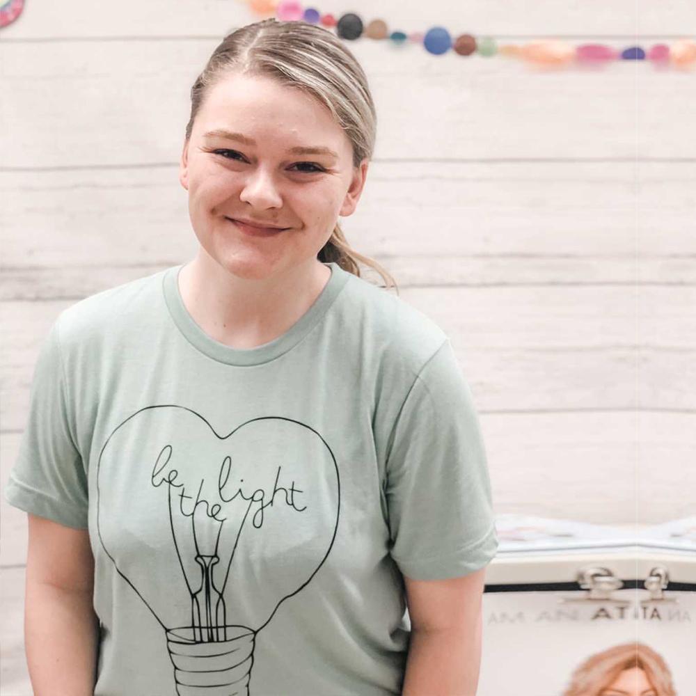 Be The Light Classic Tee - Che Cose Belle