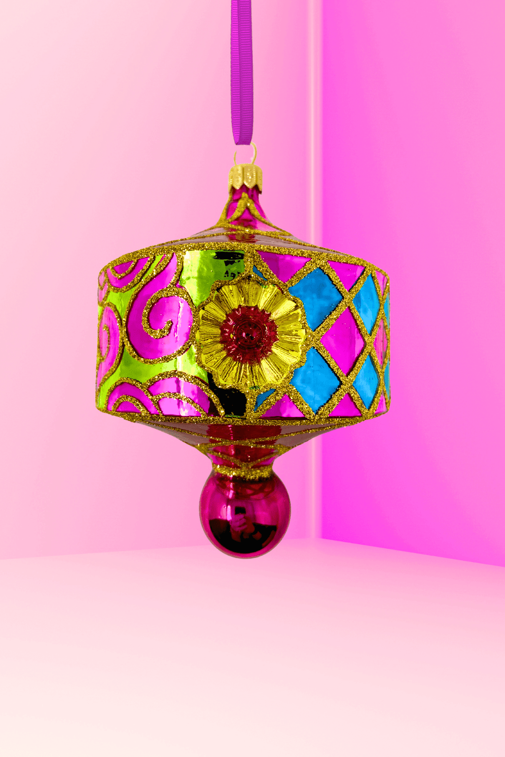 Beverly Hills Reflector Polish Glass Ornament - Che Cose Belle