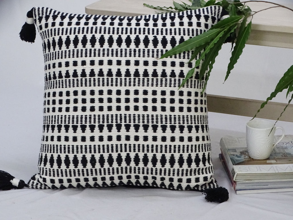 Black 22" X 22" Throw Pillow for couch with Tassels-Winter - Che Cose Belle