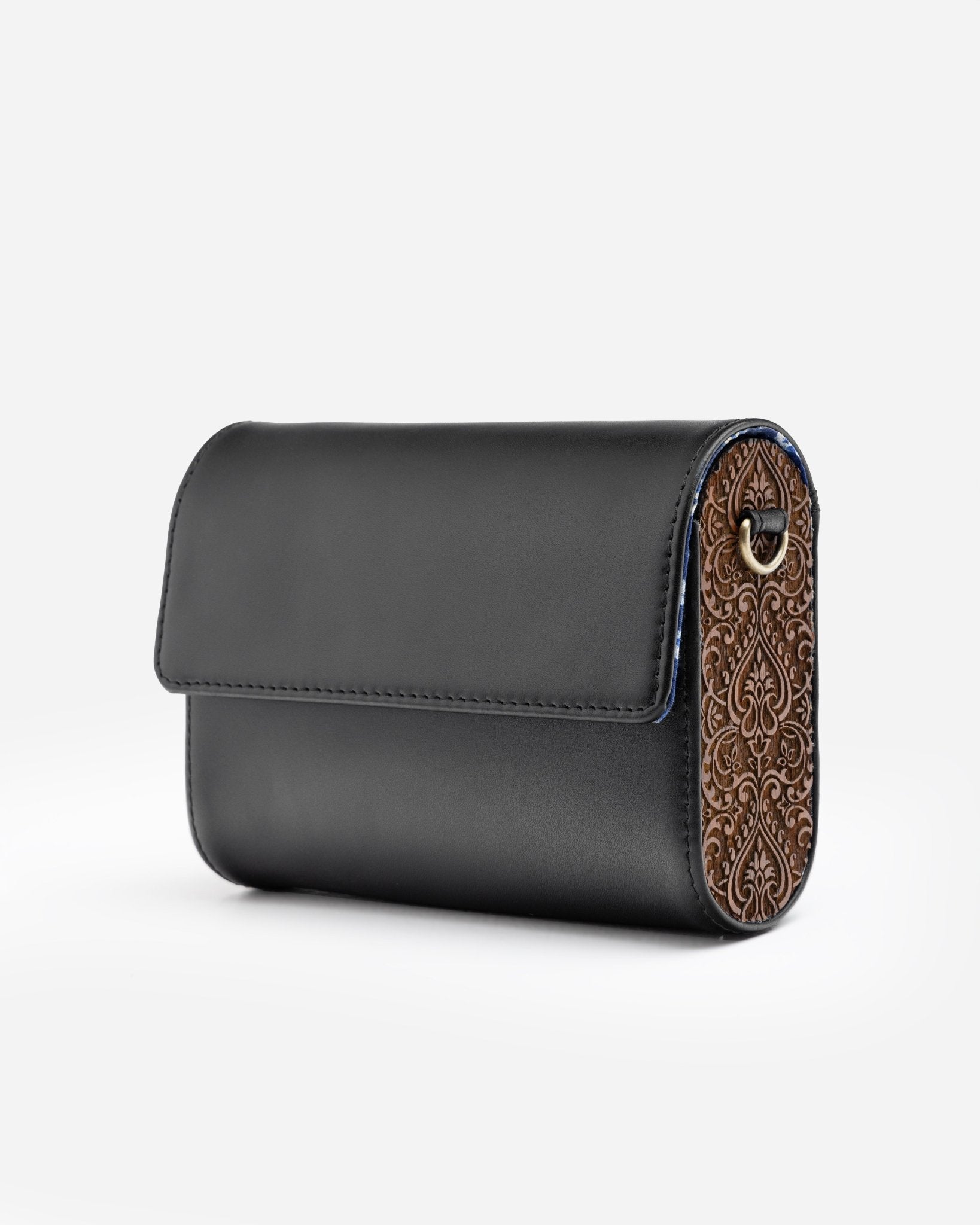 Black Leather and Carved Wood Sling Bag - Che Cose Belle
