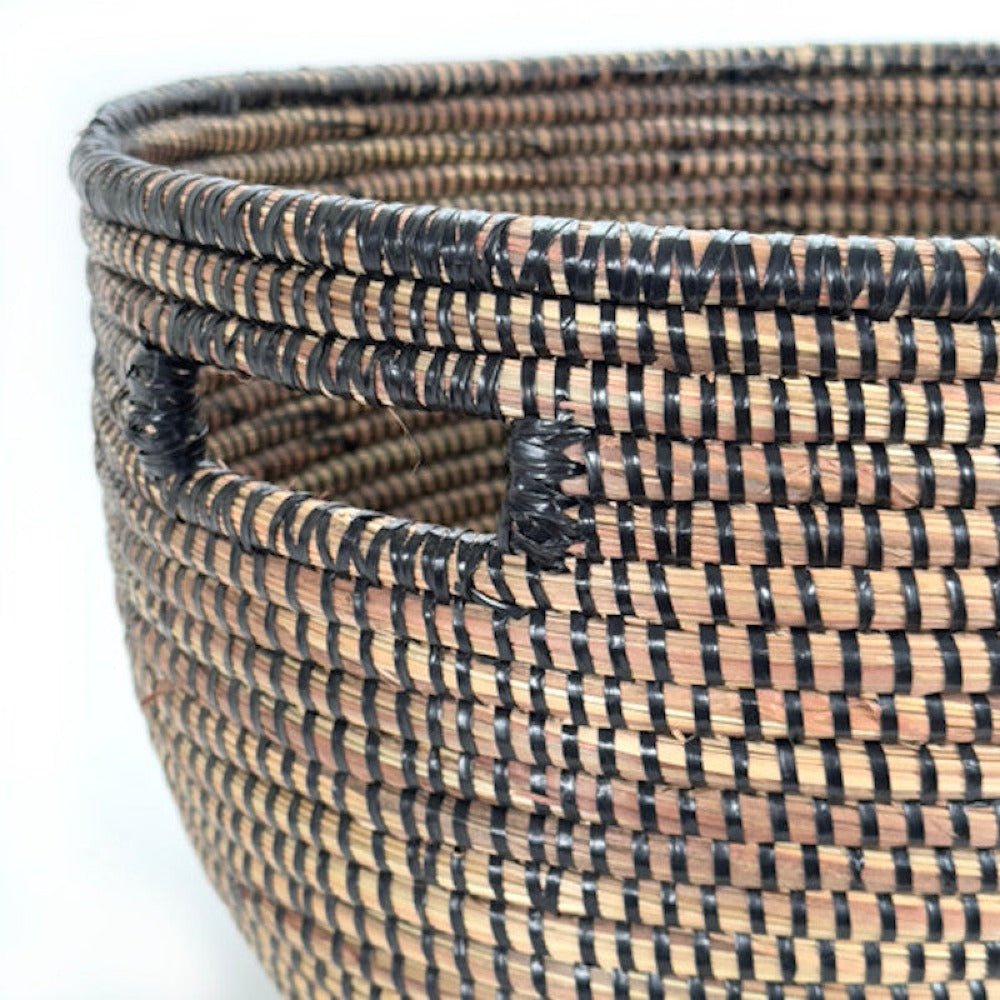 Black Oval Basket - Che Cose Belle