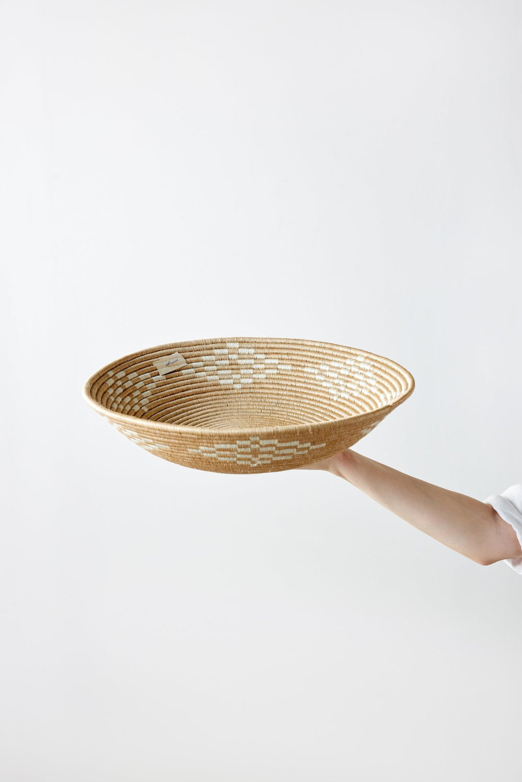 Blonde Rwanda Ivory Diamond Wall Basket - Che Cose Belle