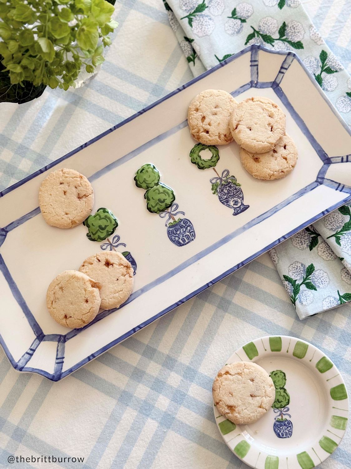 Blue & White Topiary Ceramic Tray - Che Cose Belle