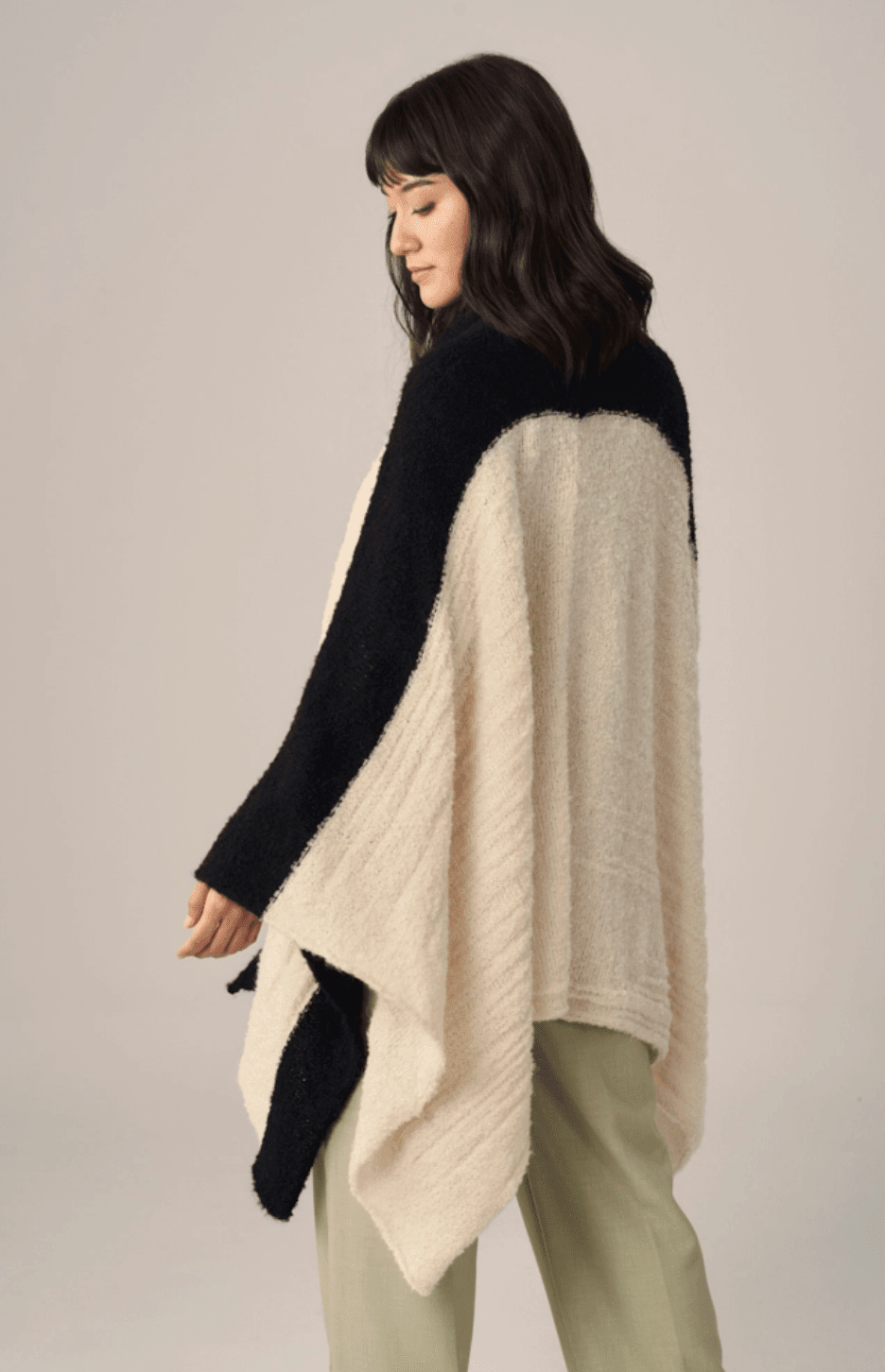 Boucle Alpaca Cape | Knitted Alpaca Shawl | Fall | Winter - Che Cose Belle