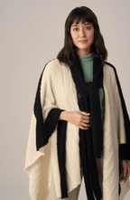 Boucle Alpaca Cape | Knitted Alpaca Shawl | Fall | Winter - Che Cose Belle
