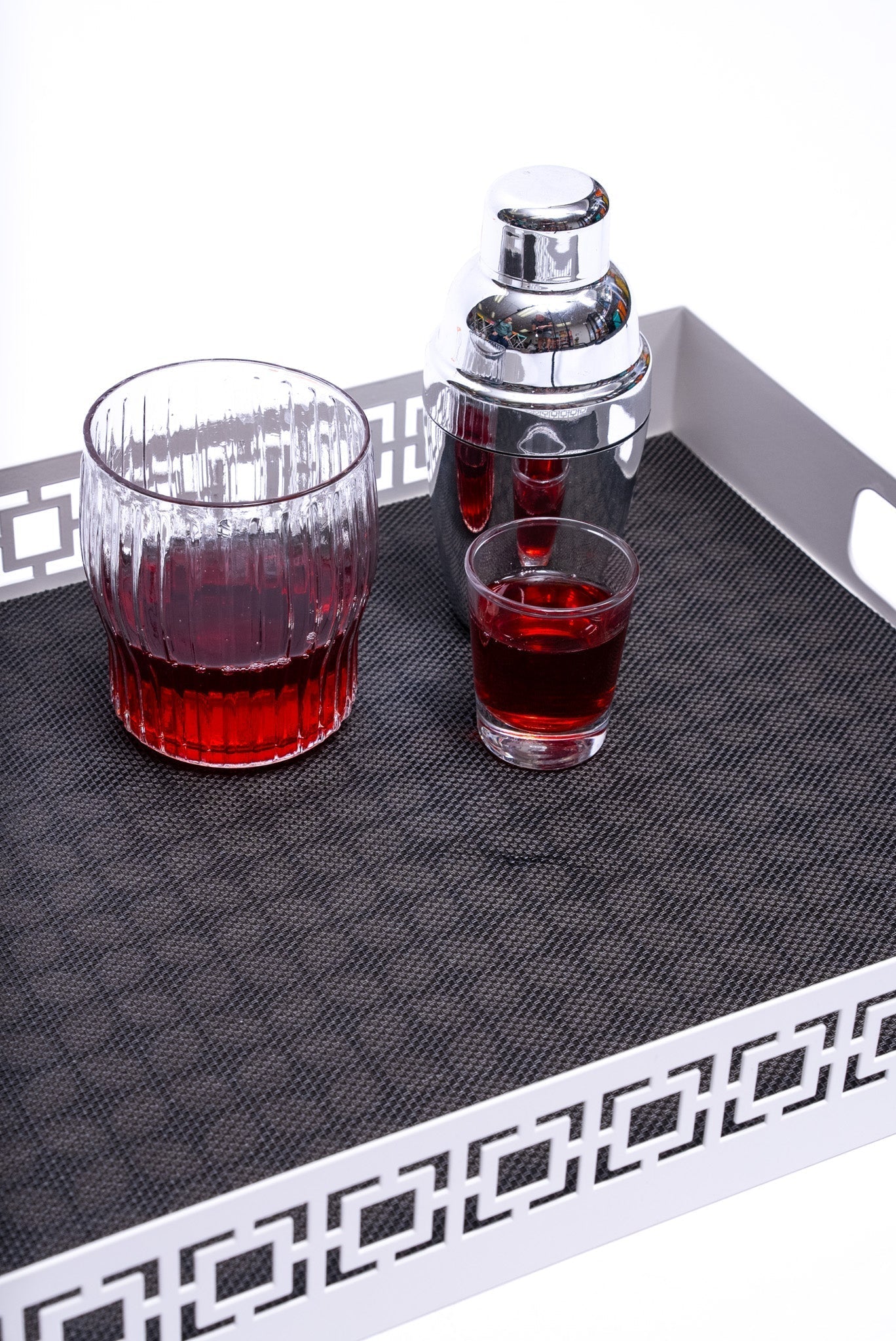 Breeze Block double - sided Woven Placemat - Black - set of 4 - Che Cose Belle