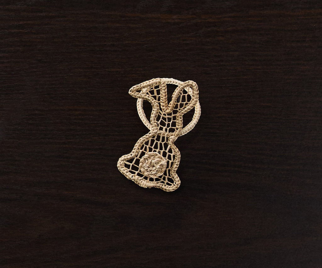 Bunny Napkin Ring – 3.5” Handwoven Iraca Palm – Artisan Spring Table Decor from Peru - Che Cose Belle