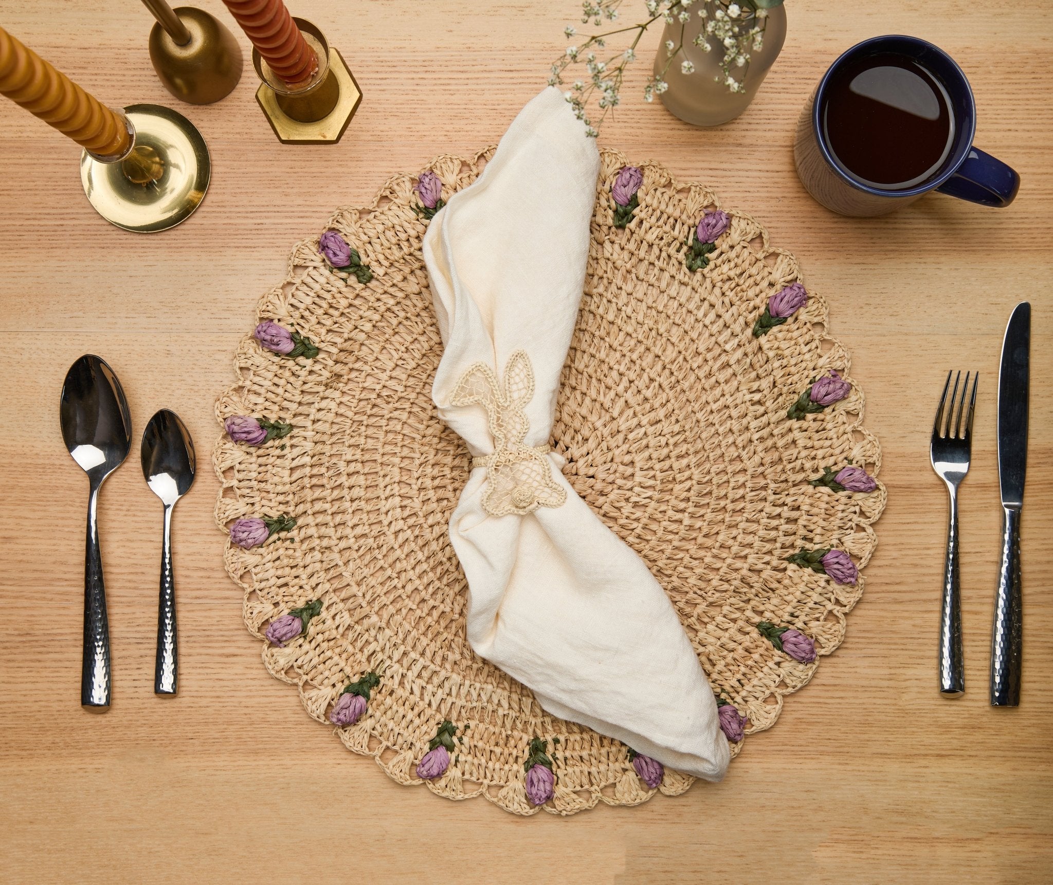 Bunny Napkin Ring – 3.5” Handwoven Iraca Palm – Artisan Spring Table Decor from Peru - Che Cose Belle