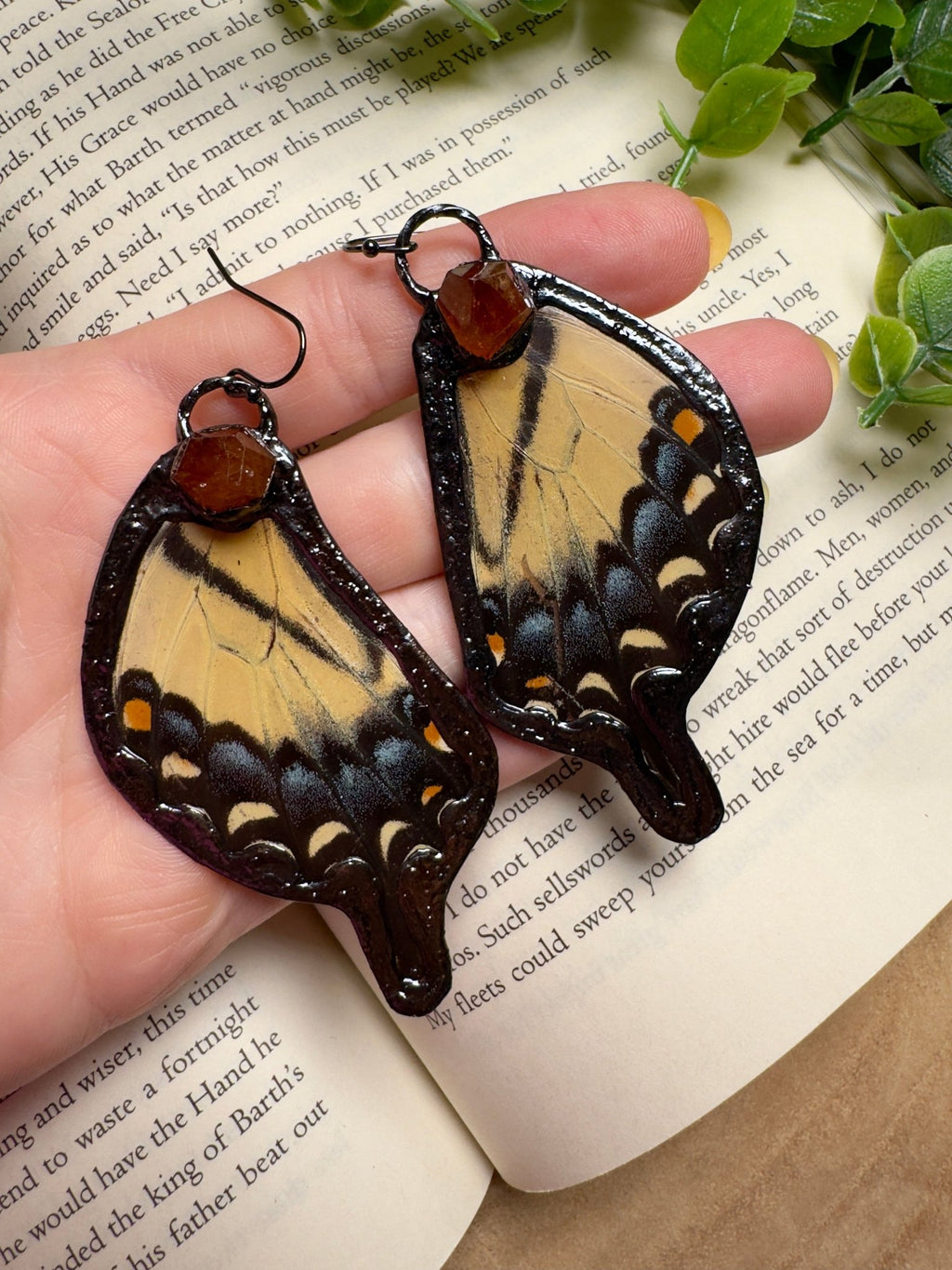Butterfly Wing and Orange Garnet Earrings - Che Cose Belle