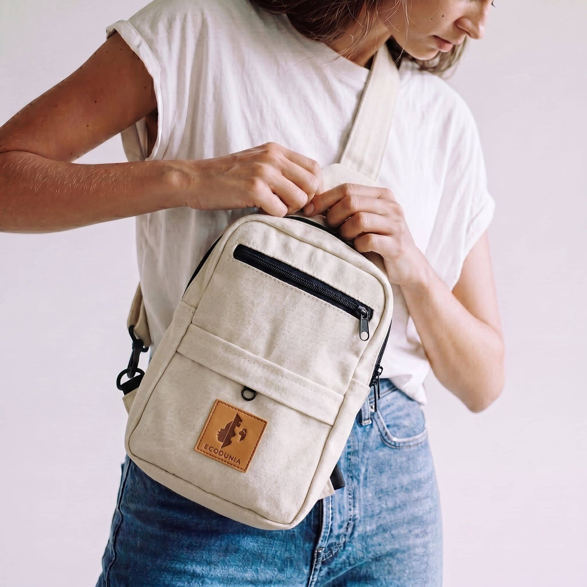 Canvas Crossbody Sling Bag for Men | Umoja Large Sling Bag for Women - Che Cose Belle