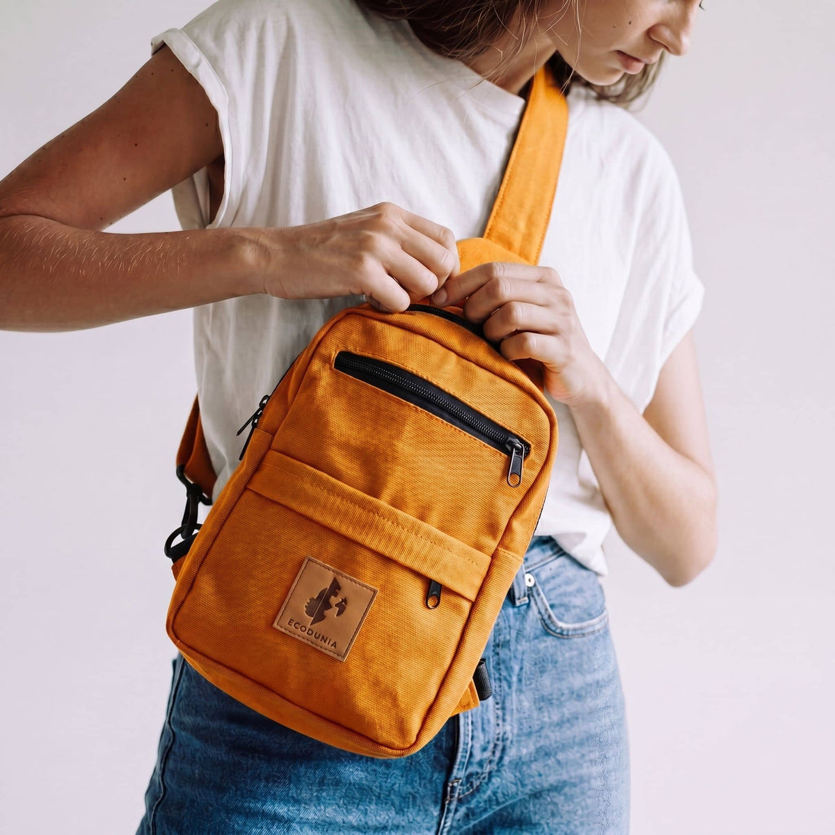 Canvas Crossbody Sling Bag for Men | Umoja Large Sling Bag for Women - Che Cose Belle