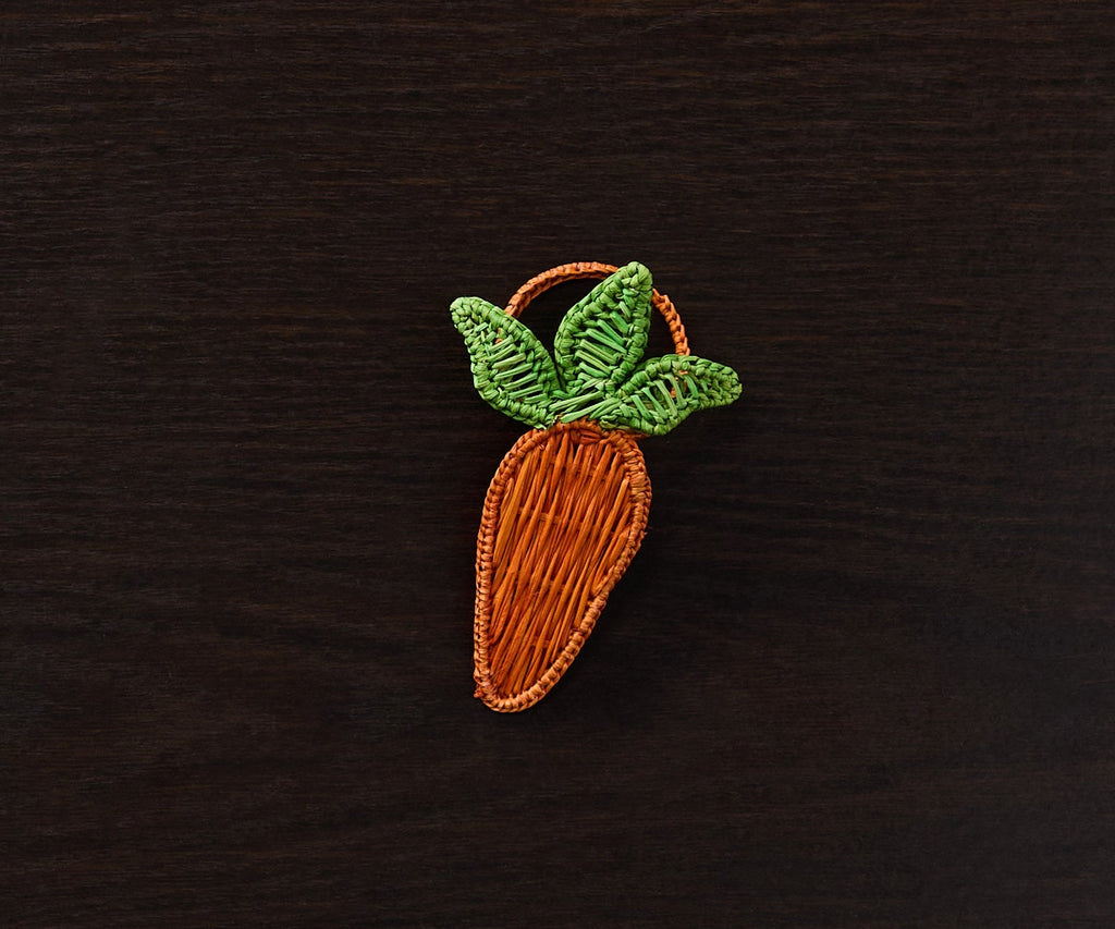 Carrot Napkin Ring – 3.5” Handwoven Iraca Palm – Artisan Spring Table Decor from Colombia - Che Cose Belle