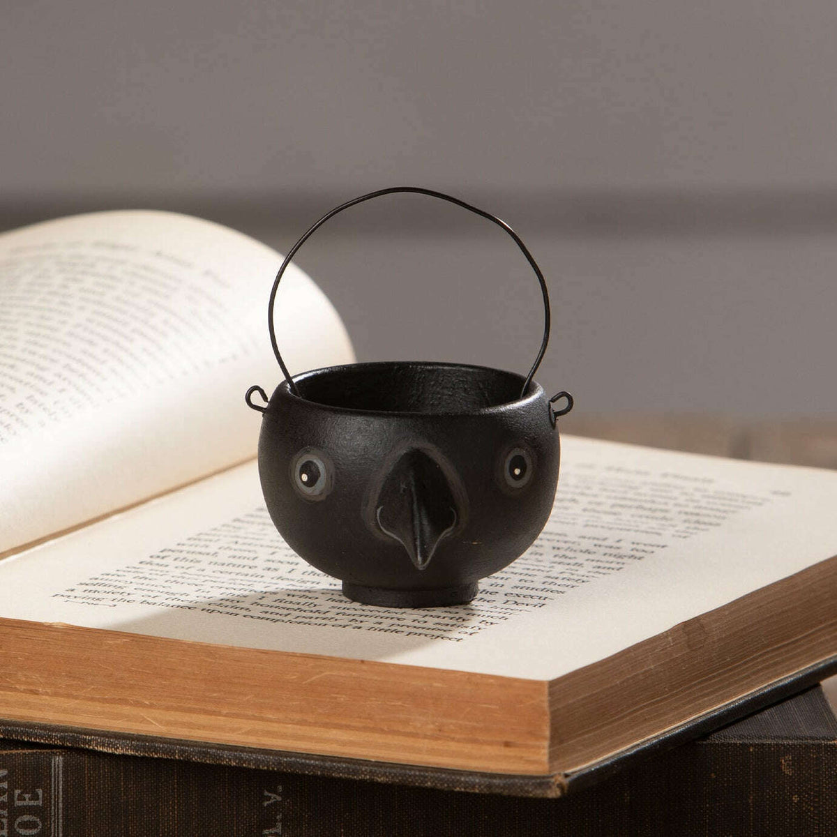 Caw Egg Cup | Halloween Decor | Bethany Lowe - Che Cose Belle
