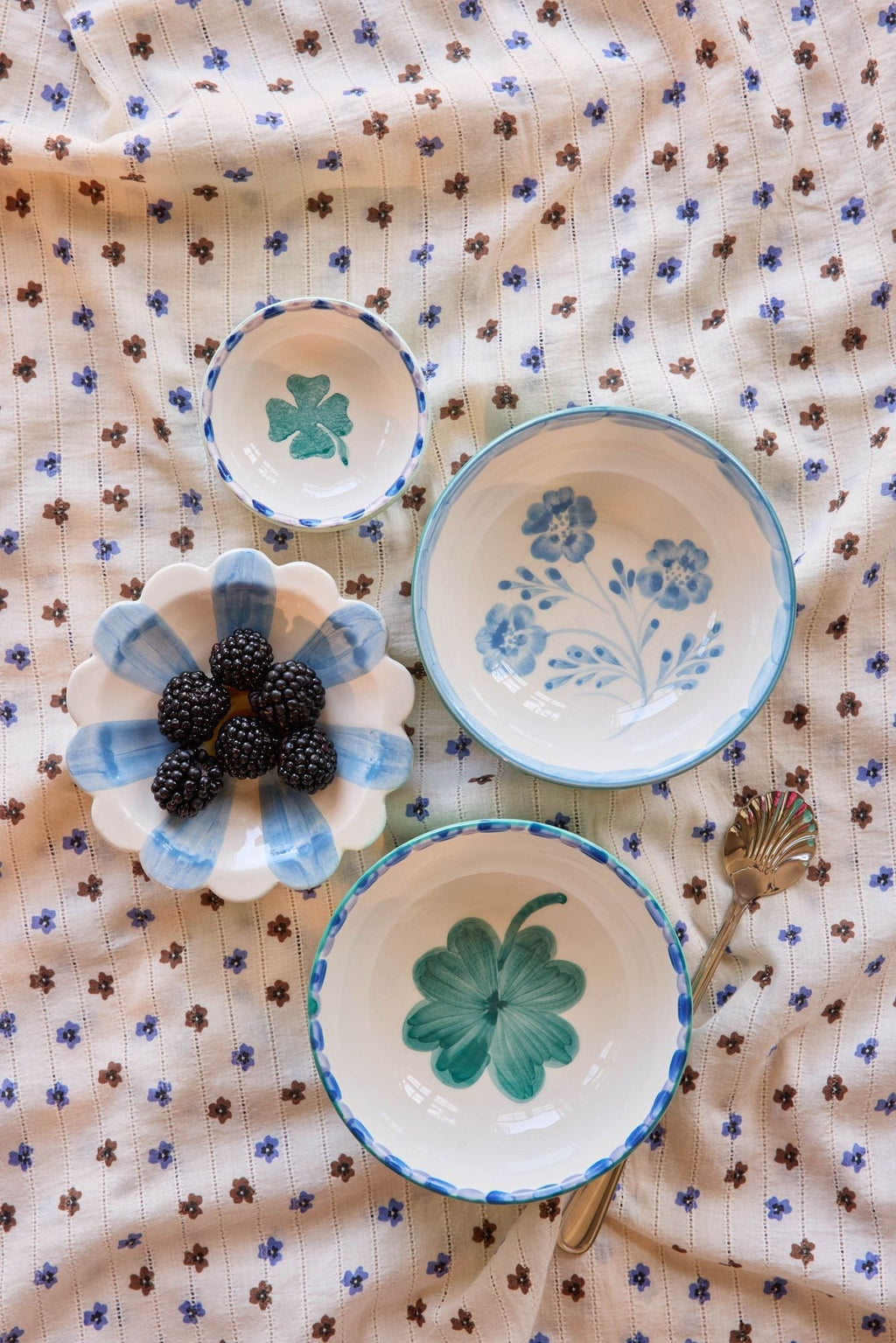 Ceramic Bowl with Hand Painted Good Luck Clover - 11.8 oz - Che Cose Belle