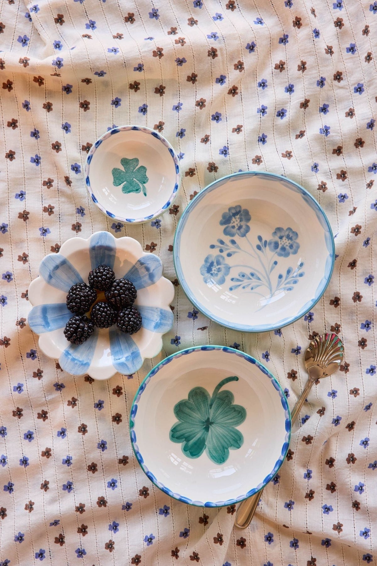 Ceramic Bowl with Hand Painted Good Luck Clover - 11.8 oz - Che Cose Belle