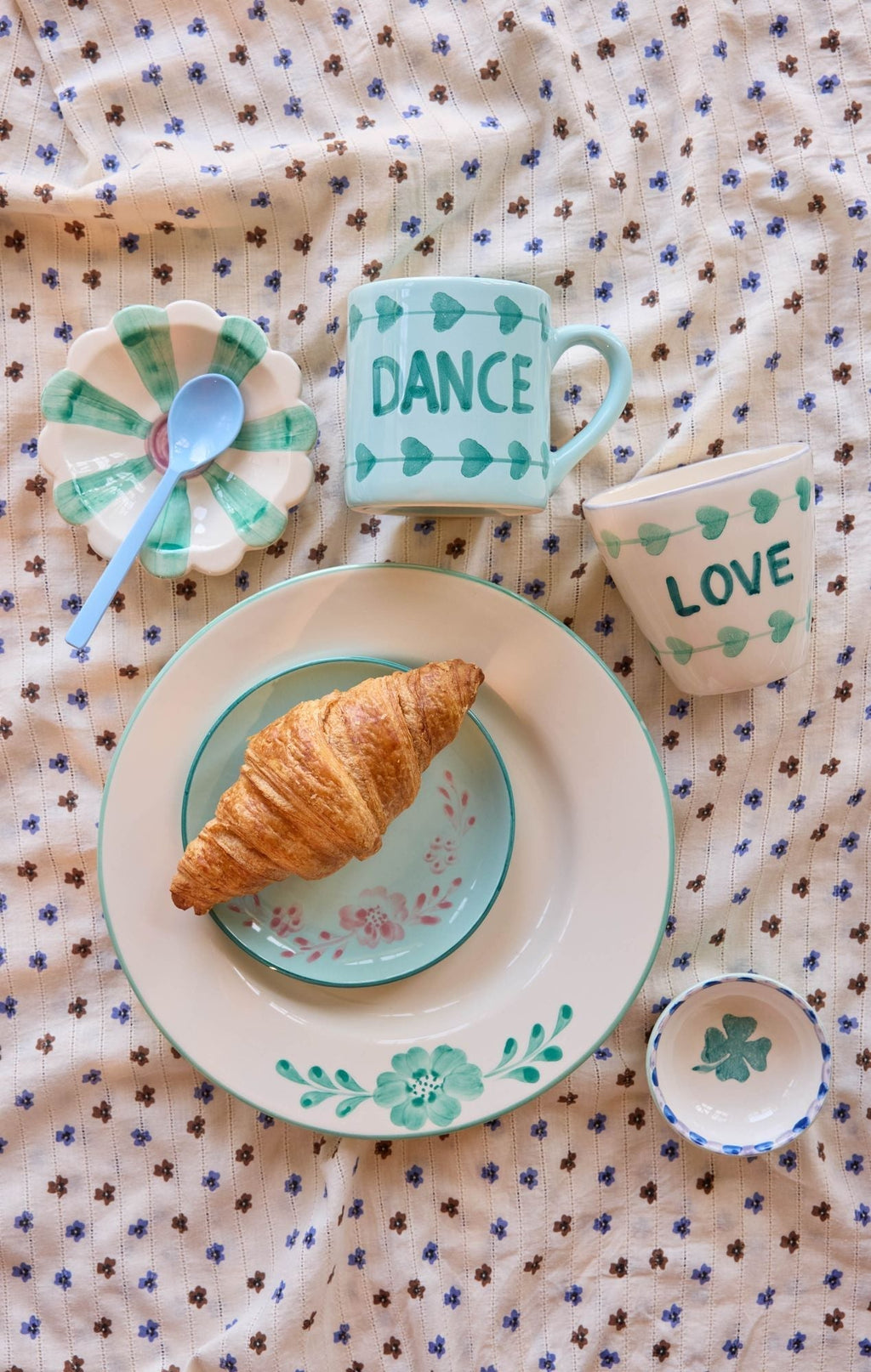 Ceramic Cake Plate with Hand Painted Flower Vine - Che Cose Belle