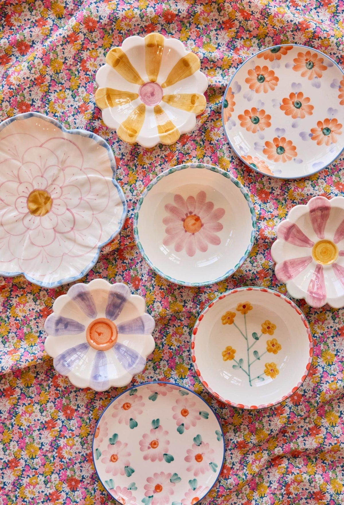 Ceramic Cake Plate with Hand Painted Orange Flowers - Che Cose Belle