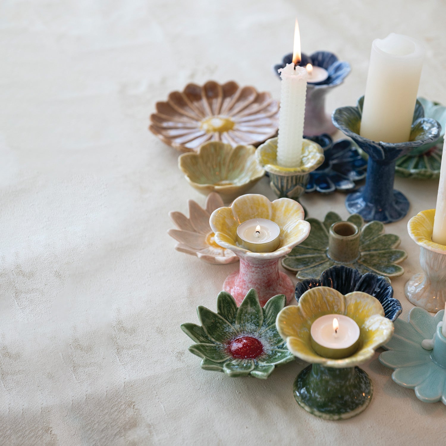 Ceramic Flower Footed Tealight Holder - Che Cose Belle