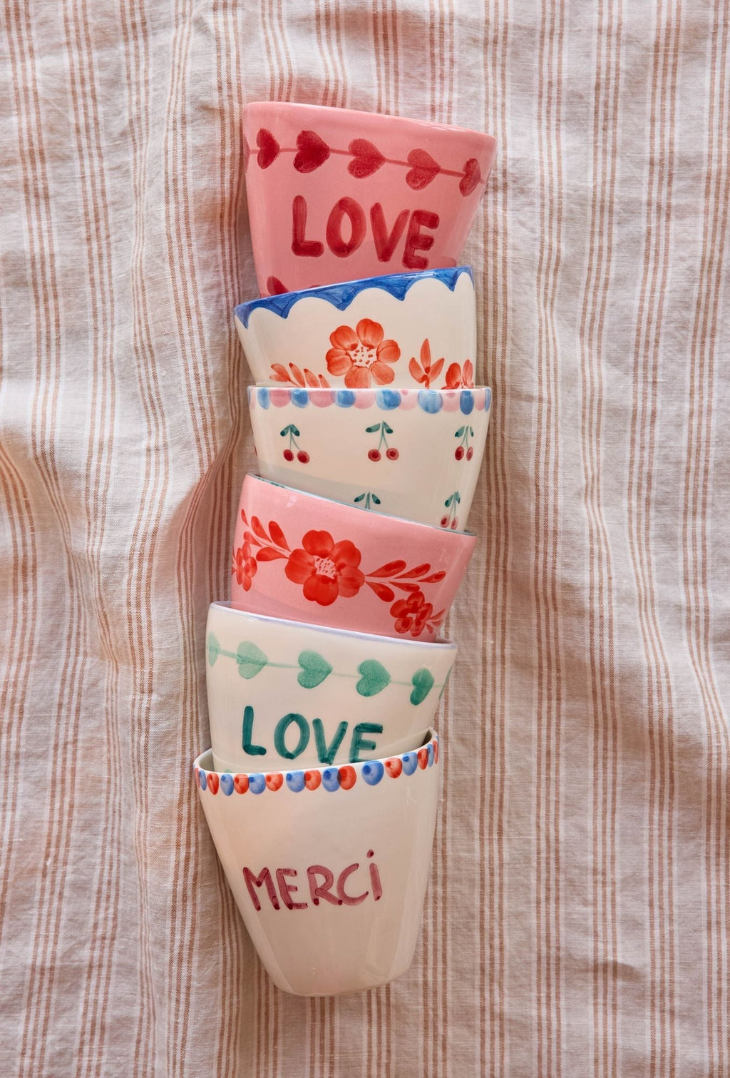 Ceramic Oval Cup with Hand Painted Merci - 10.1 oz - Che Cose Belle