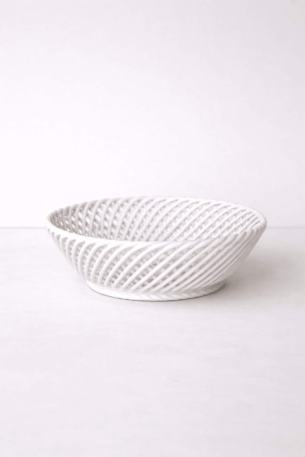 Ceramic Round Hand - Woven Basket – White, Beige & Pink Glazed Porcelain - Che Cose Belle