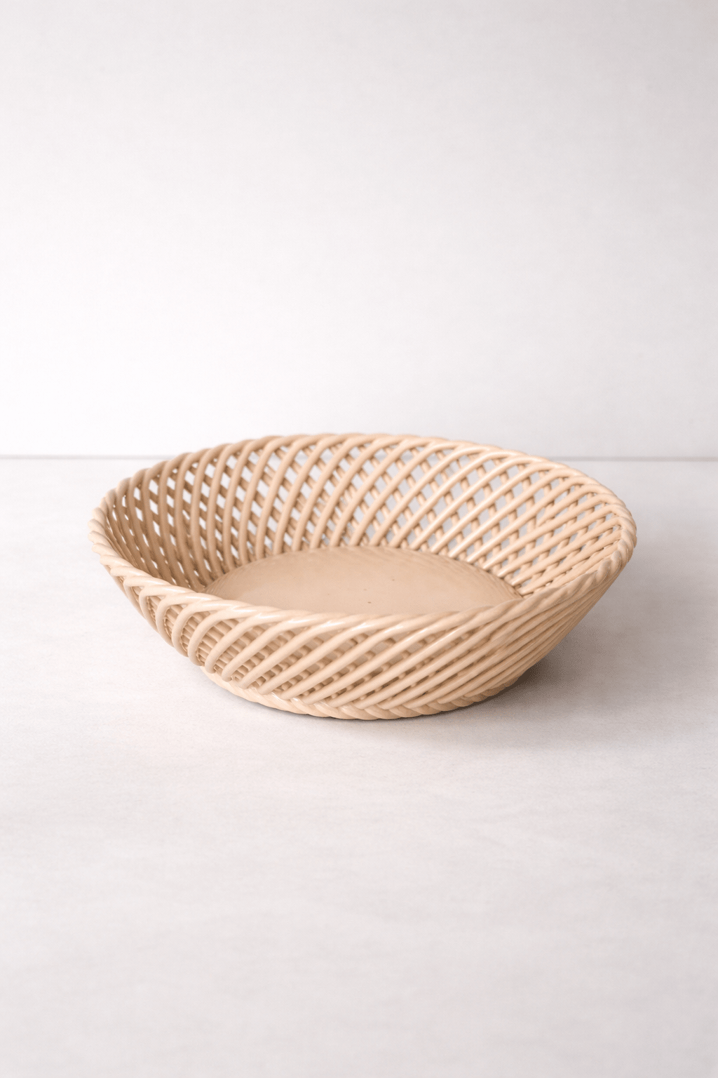 Ceramic Round Hand - Woven Basket – White, Beige & Pink Glazed Porcelain - Che Cose Belle