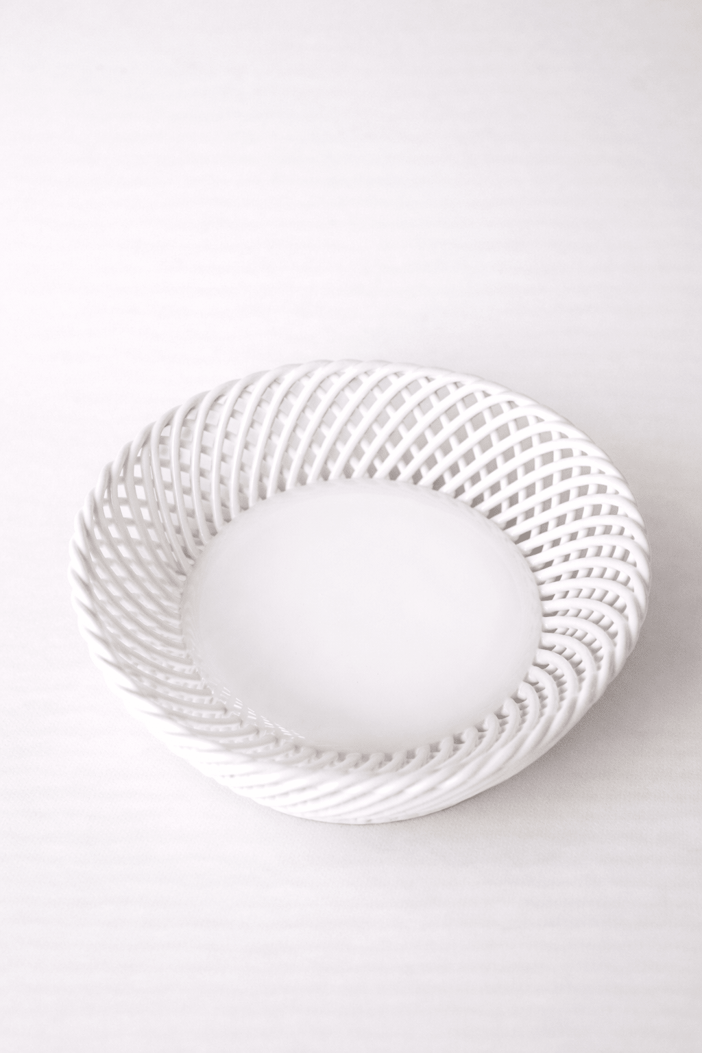 Ceramic Round Hand - Woven Basket – White, Beige & Pink Glazed Porcelain - Che Cose Belle
