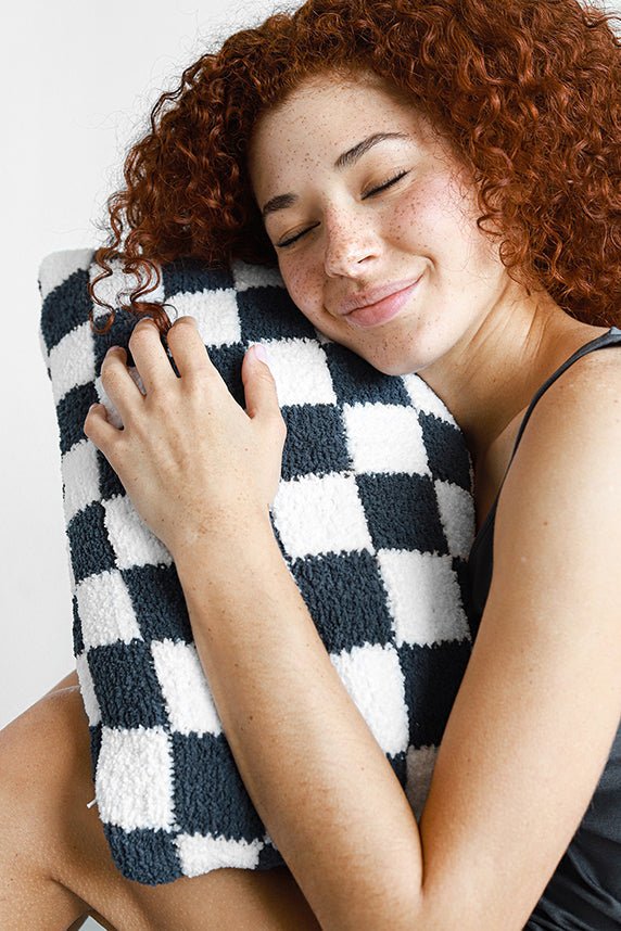 Checkerboard Throw Pillow - Che Cose Belle