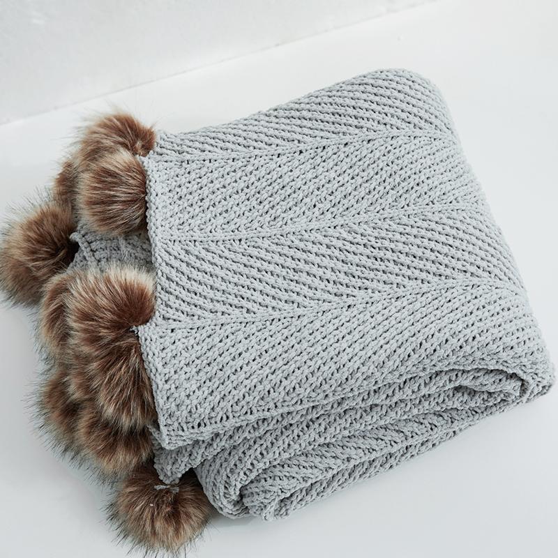 Chenille Throw with Pom Poms - 51"x63" - Che Cose Belle
