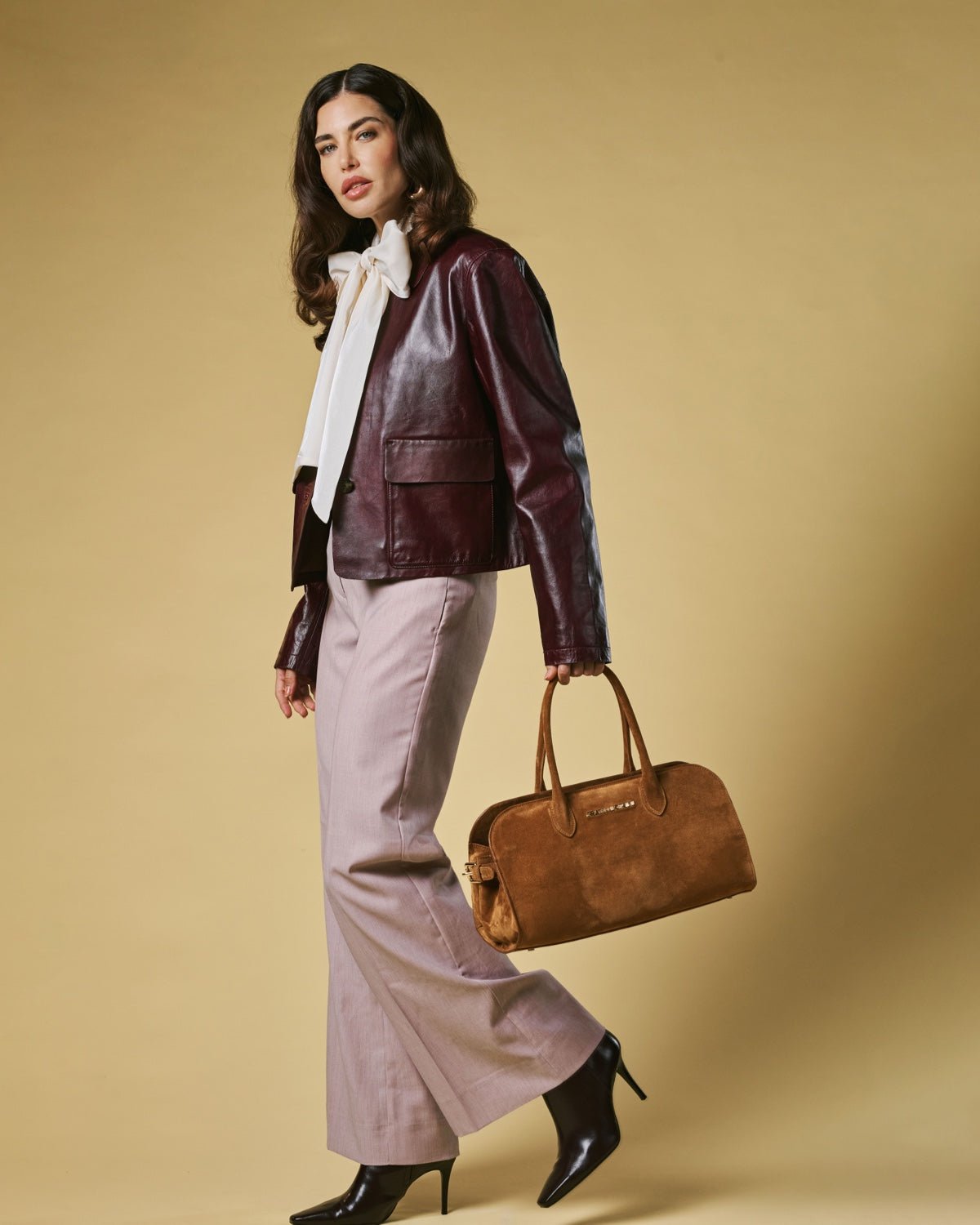 Chiara (cognac) - Italian calf suede women's handbag (with shoulder strap) - Che Cose Belle